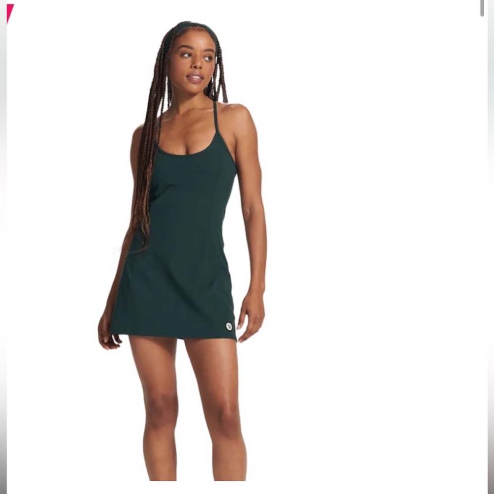 Vuori Black dress